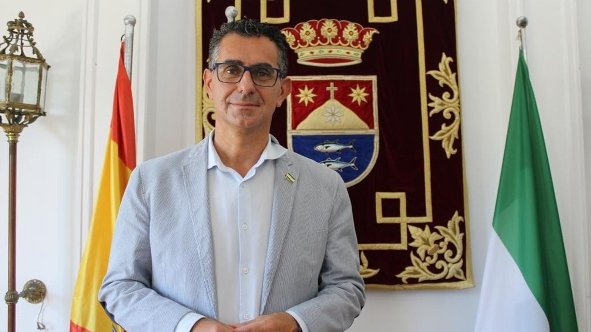 El alcalde de Barbate, Miguel Molina,