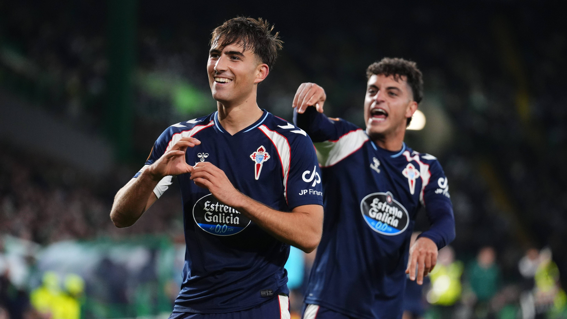 Javi Rodríguez celebra su segundo gol al Celtic