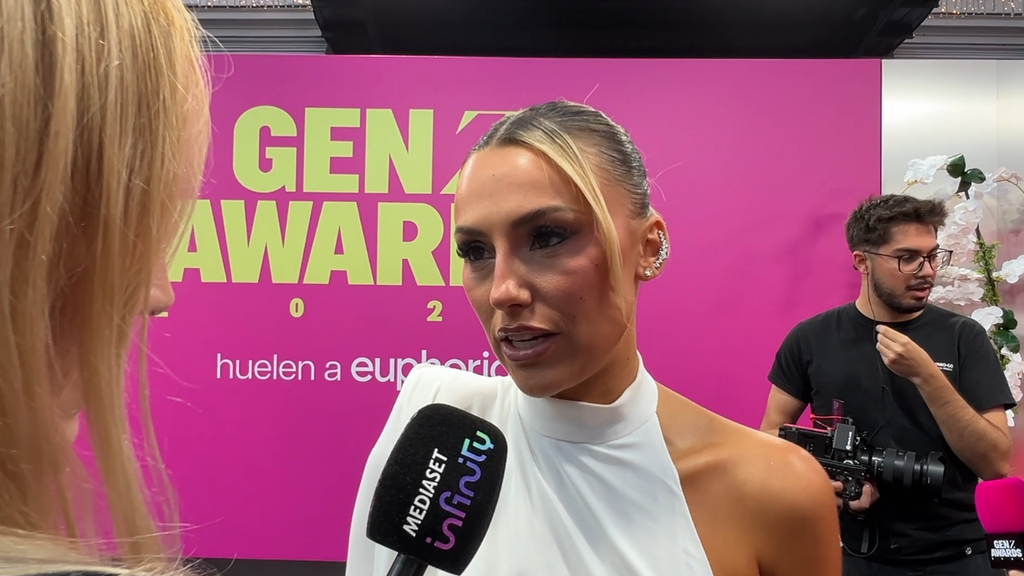 María Aguilar reacciona tras su encuentro con David Vaquero y Leila León en los GenZ Awards
