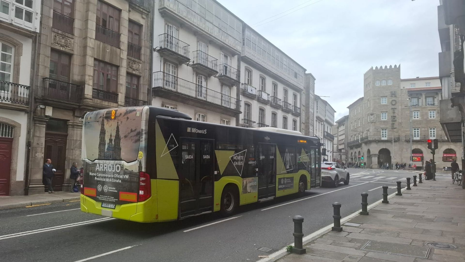 Santiago espera la puesta en marcha de un nuevo contrato de transporte urbano que aporte soluciones Santiago espera la puesta en marcha de un nuevo contrato de transporte urbano que aporte soluciones