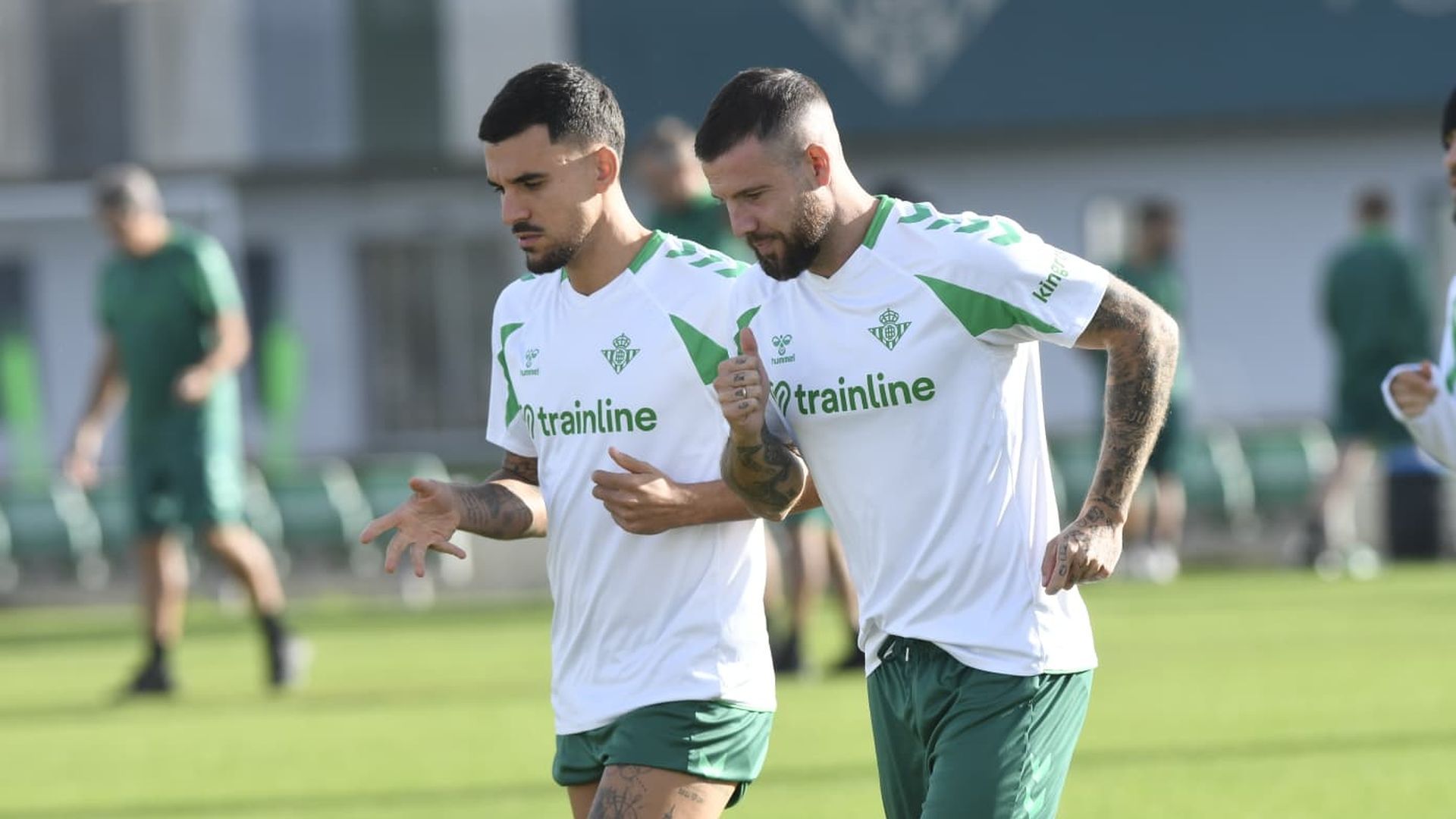 Dani Ceballos, junto a Aitor Ruibal
