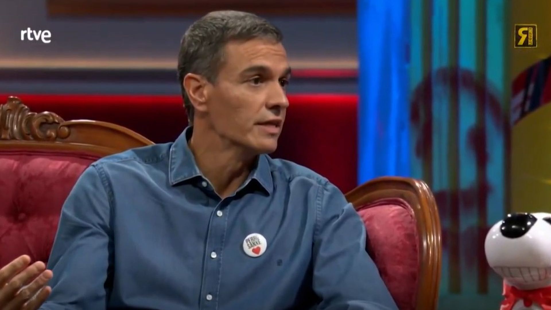 El mensaje irónico de Pedro Sánchez a los que le insultan y le atacan en su última entrevista: "Se acuerdan de mi madre"