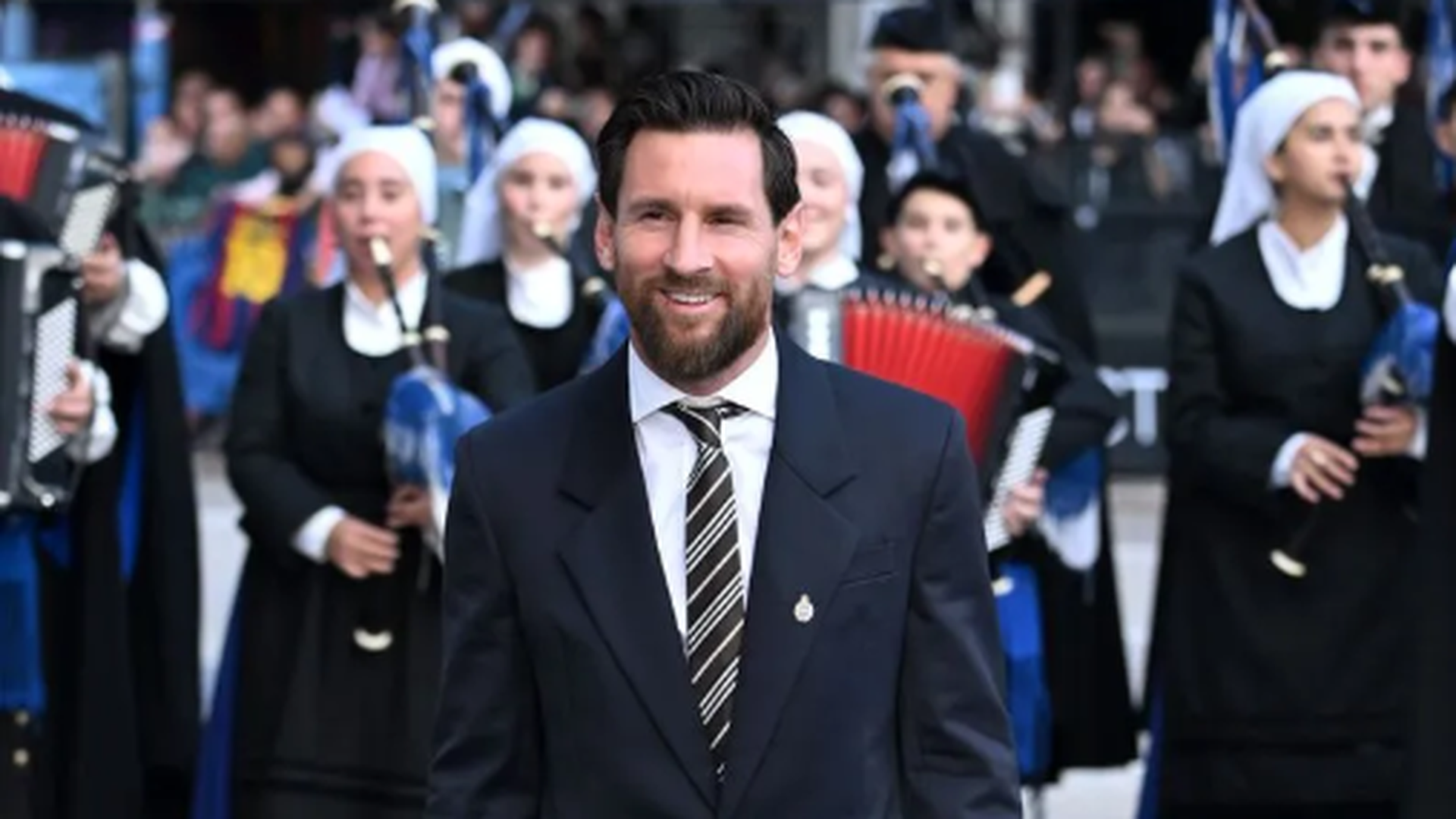 Leo Messi, a su llegada al Teatro Campoamor