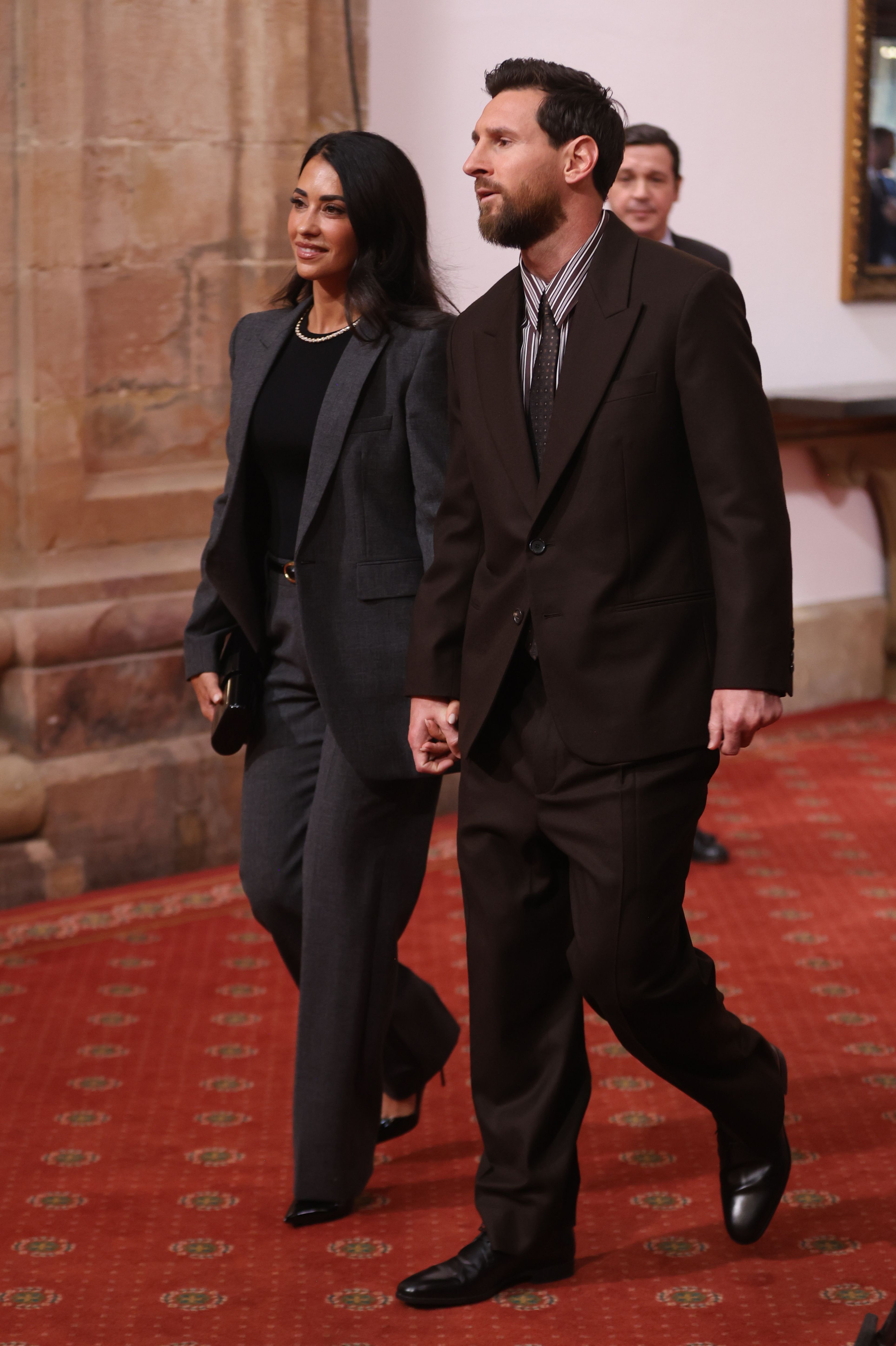 Leo Messi, y a su mujer, Antonella Roccuzzo, durante la recepción de los Premiados Princesa de Asturias 2026