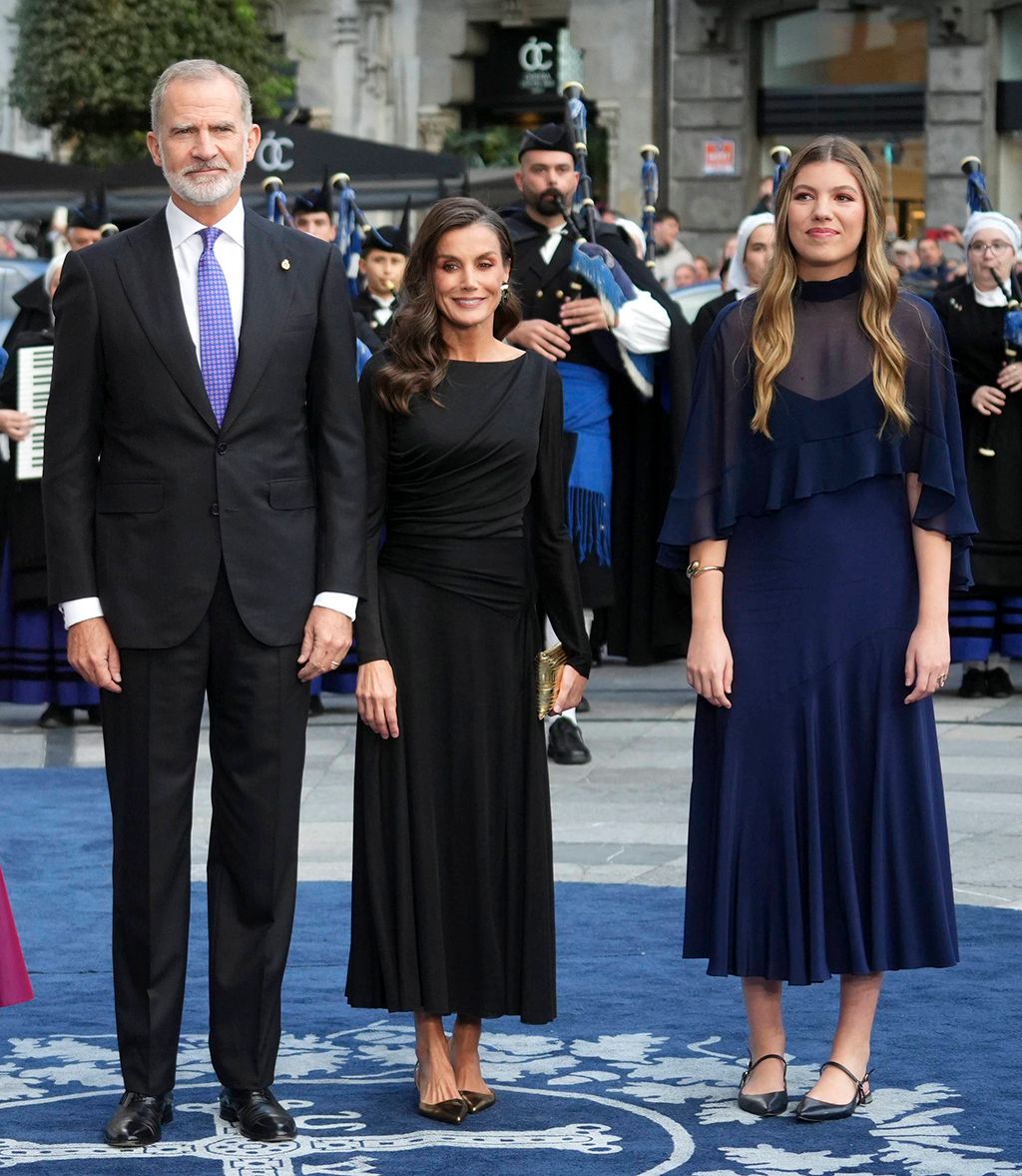 Los reyes y la infanta Sofía en los Premios Princesa de Asturias