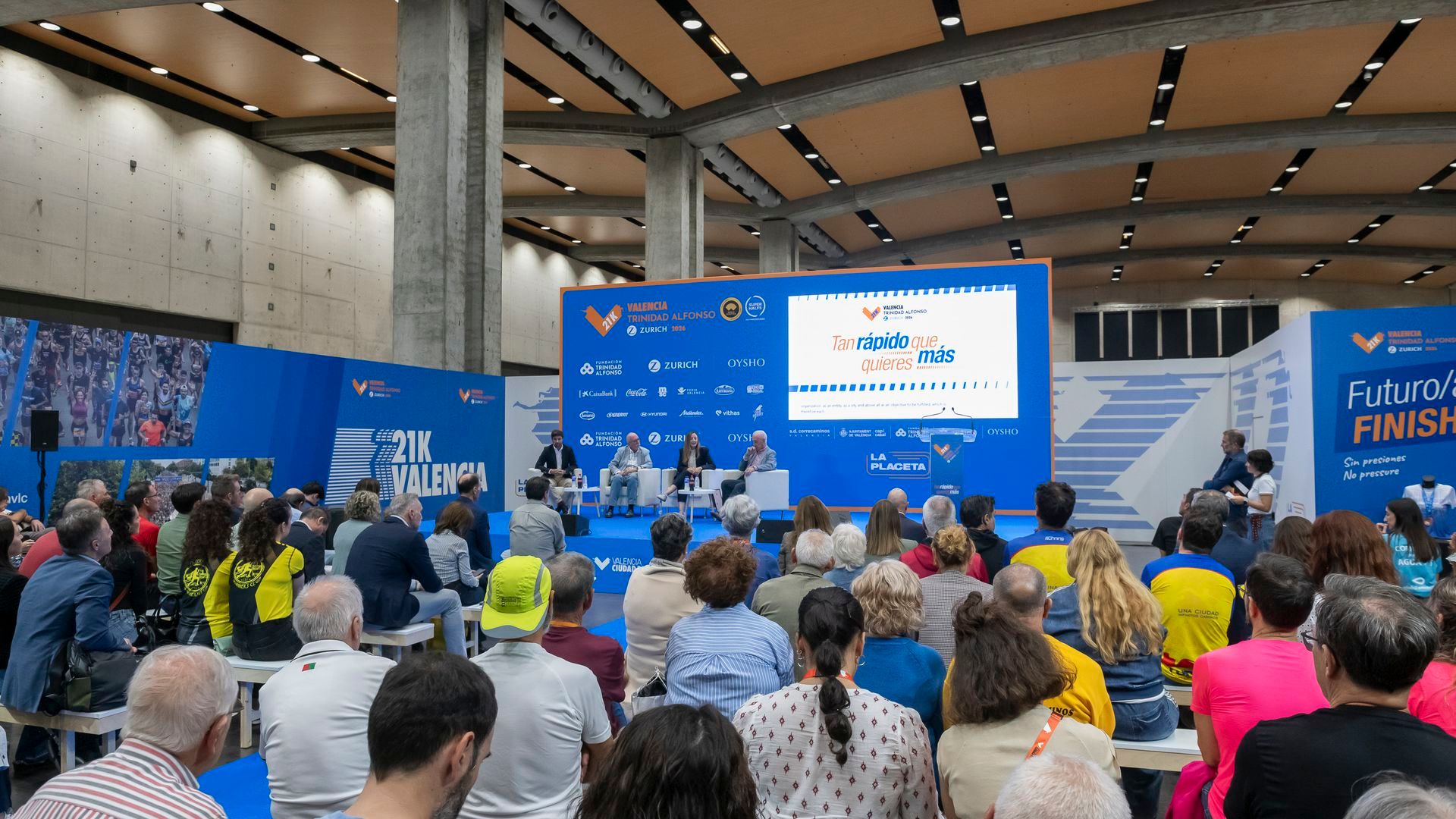 Más de 26.000 corredores mantienen la respiración ya con el Medio Maratón Valencia