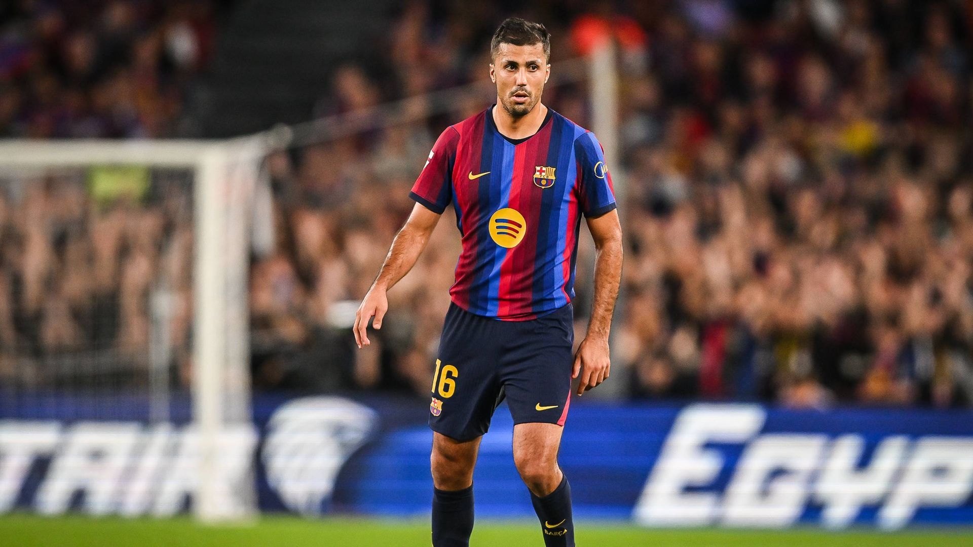 Rodri Hernández, en un partido del Barça