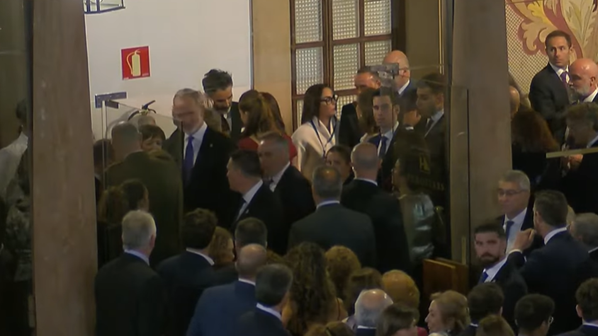 Una imagen del interior del cóctel tras la ceremonia, en el Patio de la Reina del Hotel La Reconquista, en Oviedo