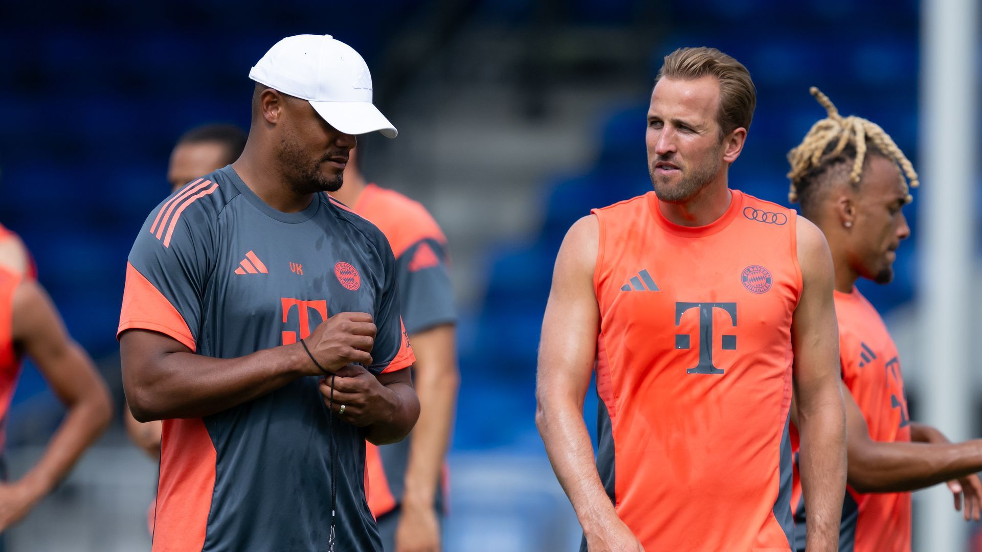 Vincent Kompany, junto a Harry Kane, en una sesión de entrenamiento del Bayern