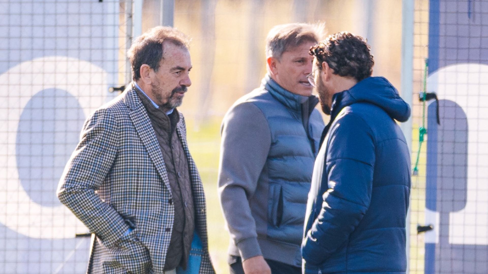 Ángel Torres, Toni Muñoz y José Bordalás charlan en el entrenamiento del Getafe Ángel Torres, Toni Muñoz y José Bordalás charlan en el entrenamiento del Getafe