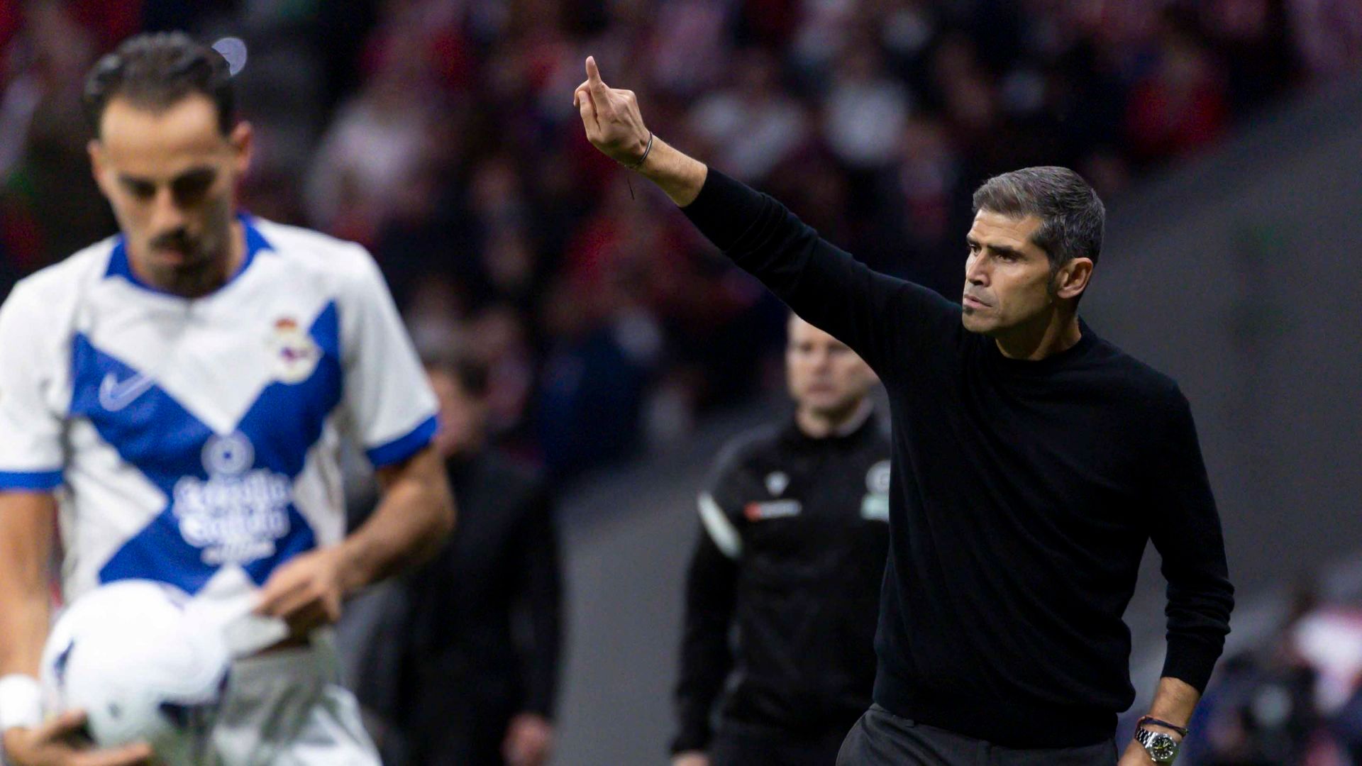 Antonio Hidalgo da instrucciones en el Atlético-Dépor Antonio Hidalgo da instrucciones en el Atlético-Dépor