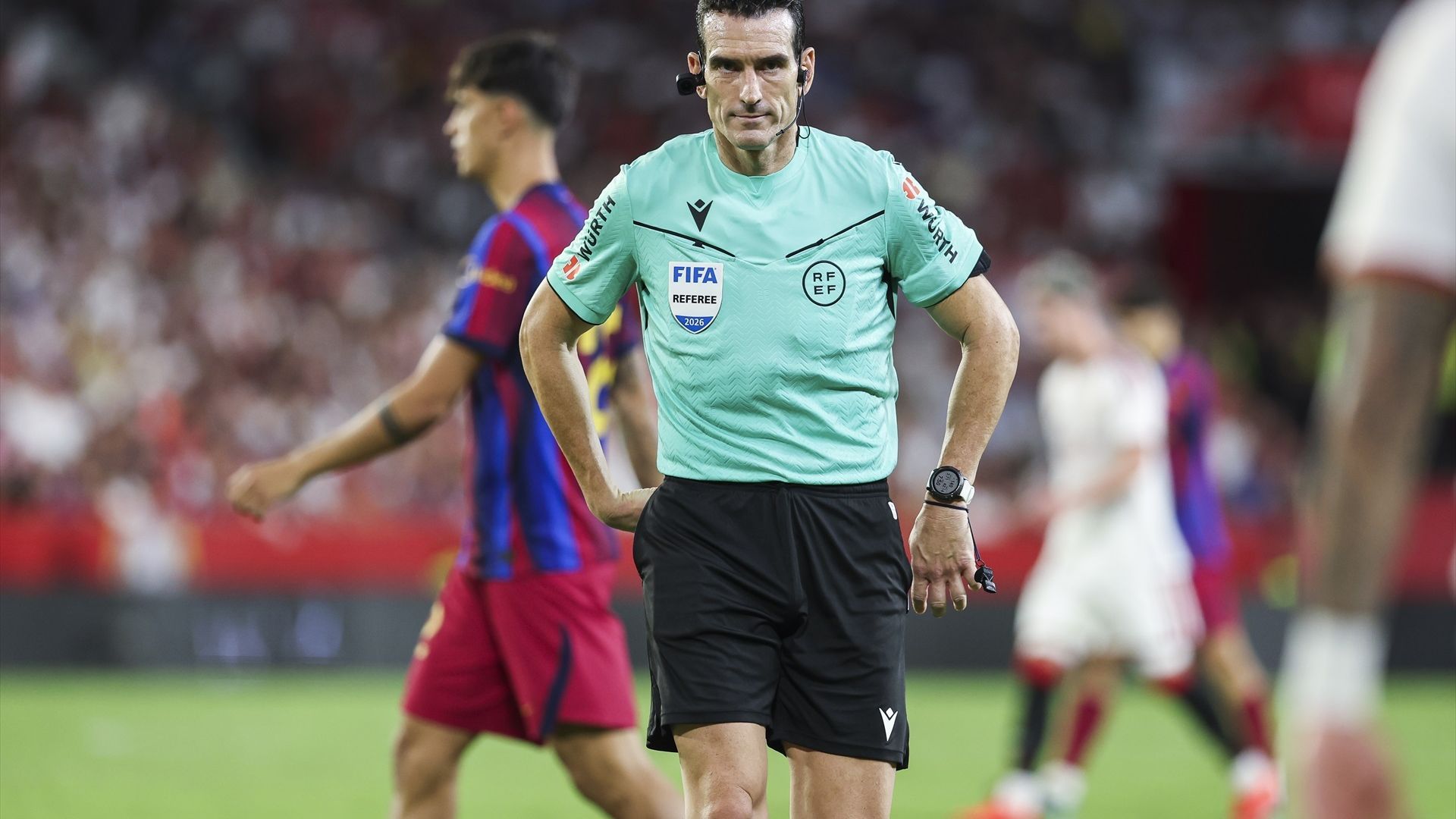 Juan Martínez Munuera, en el Sevilla - Barcelona