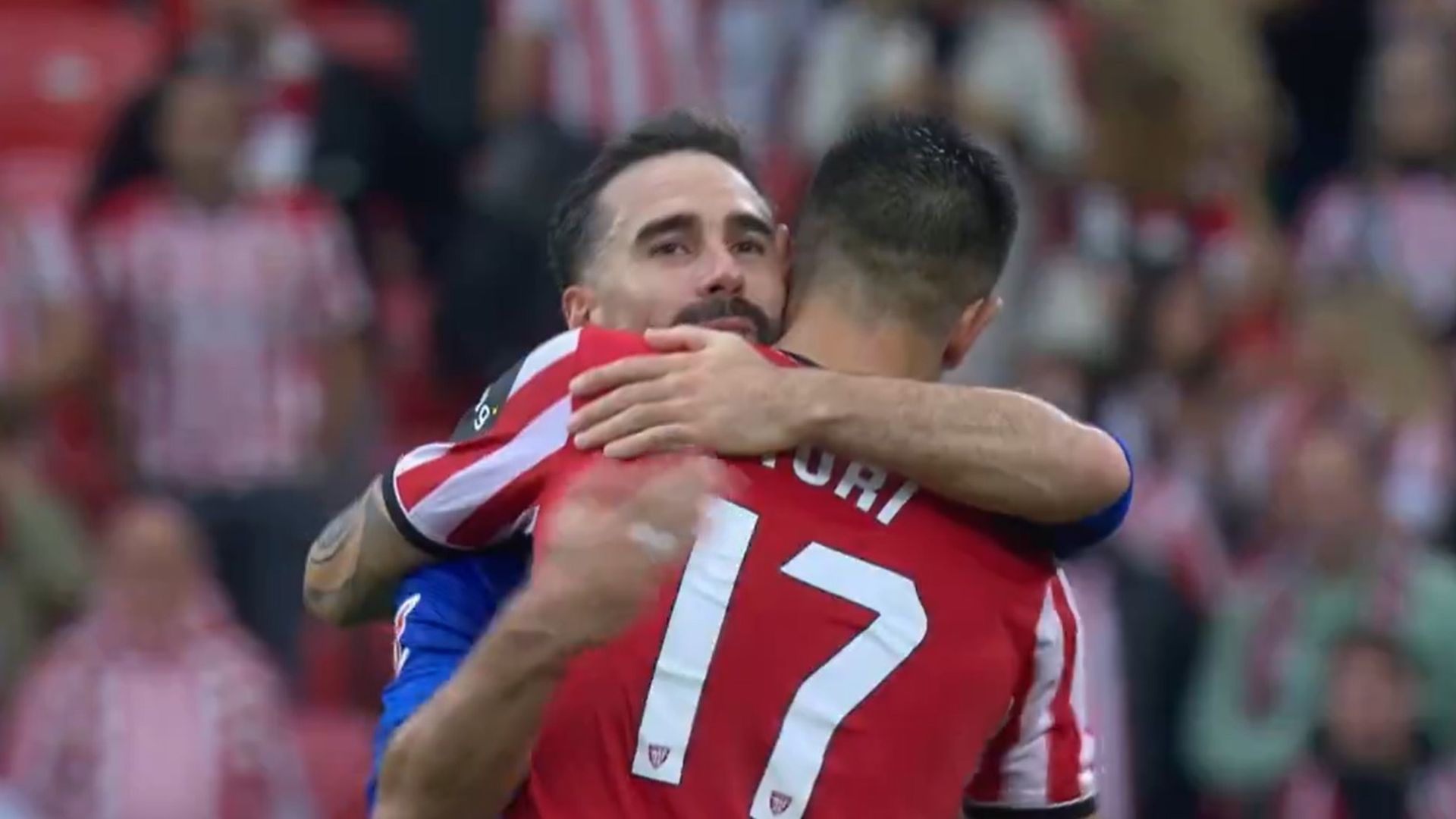Abrazo entre Dani Carvajal y Yuri Berchiche Abrazo entre Dani Carvajal y Yuri Berchiche