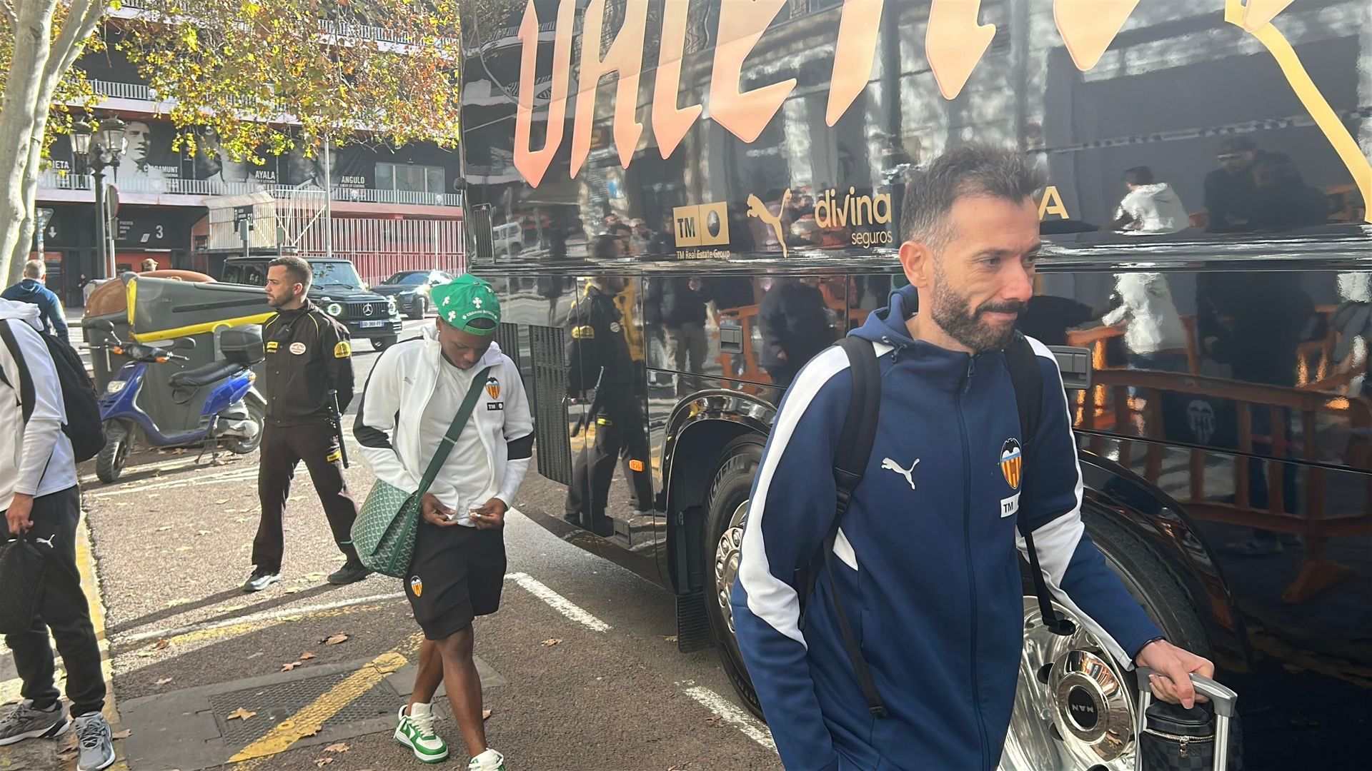 Corberán y Ramazani en la convocatoria del Valencia CF