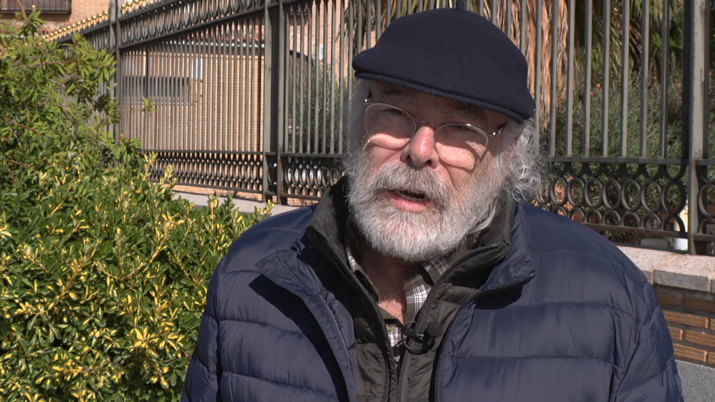 Pedro y José Luis pelean por evitar que se "desahucie" a sus familiares de una residencia madrileña