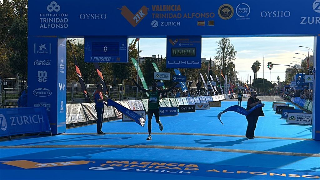 Rodrigue Kwizera gana en Valencia