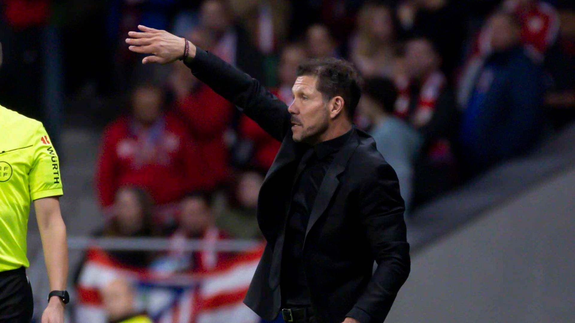 Simeone da instrucciones en el Atlético-Dépor