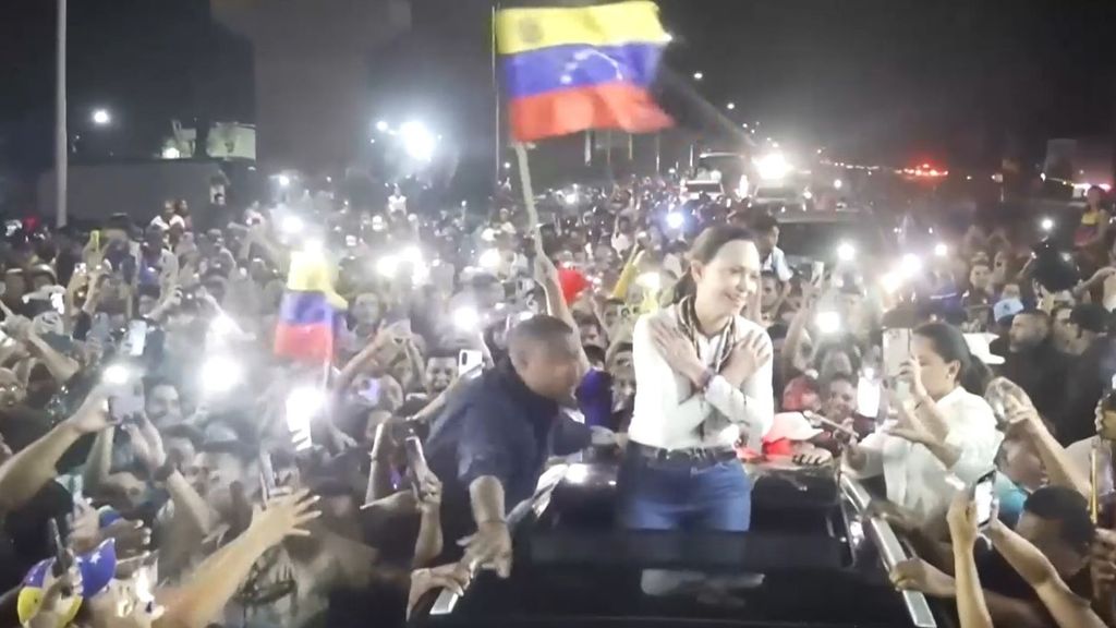 María Corina Machado se da un baño de masas en Caracas: "Estoy aquí con ustedes"