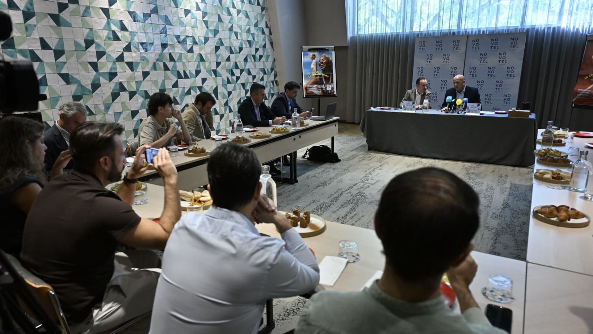 Pedro Curtido, presidente de la RFAF, en los desayunos de la APDS