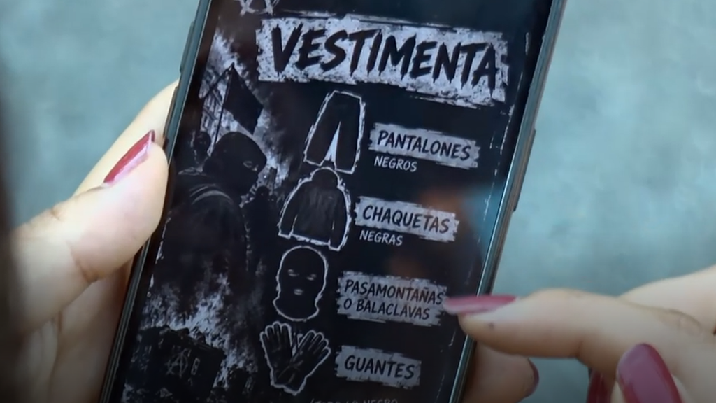 Así captaron a los menores en Blocus: el mensaje era robar, vestir de negro, llevar spray y bengalas