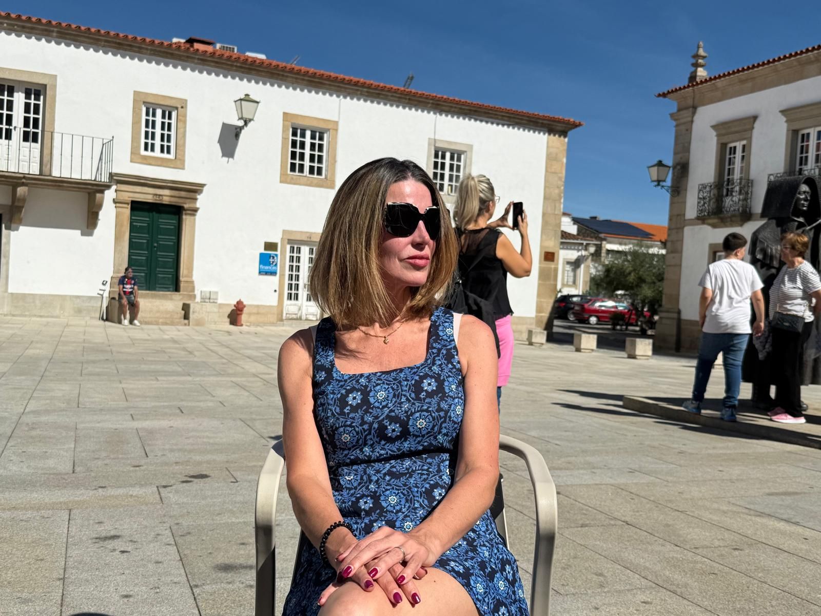 Edurne alterna las gafas de sol según esté en la calle o en un interior, haga sol o esté nublado: "Llevo cuatro o cinco en el bolso"