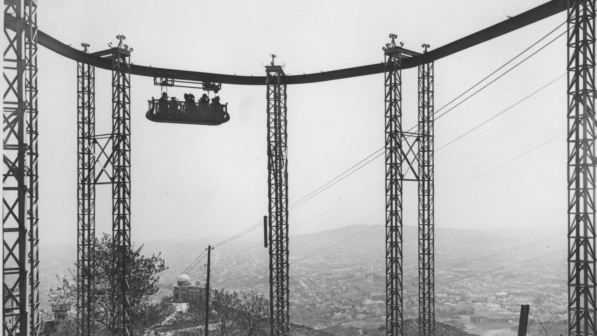 El Ferrocarril Aéreo, la atracción más antigua