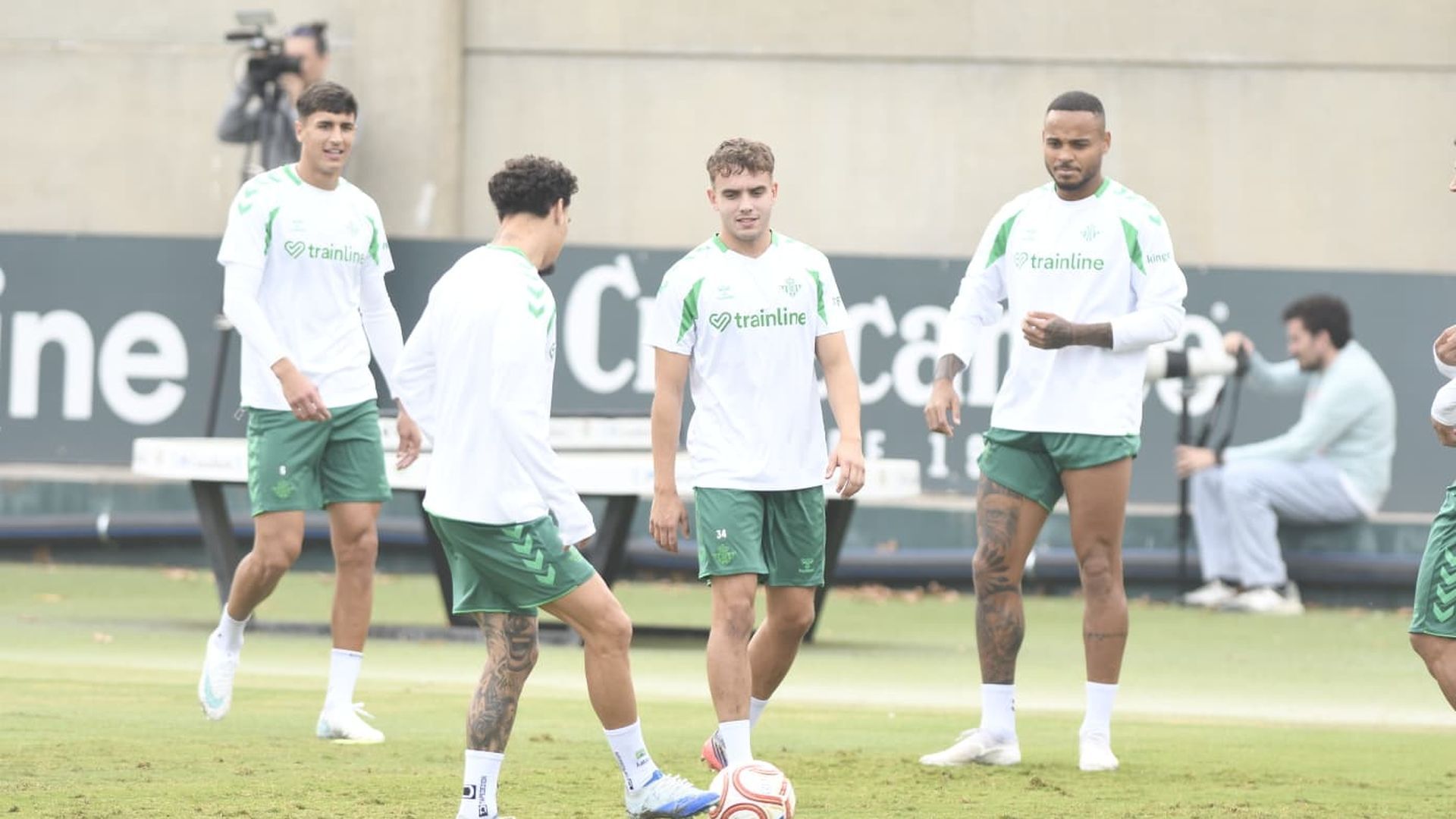 Ian Forns, entrenando con el grupo