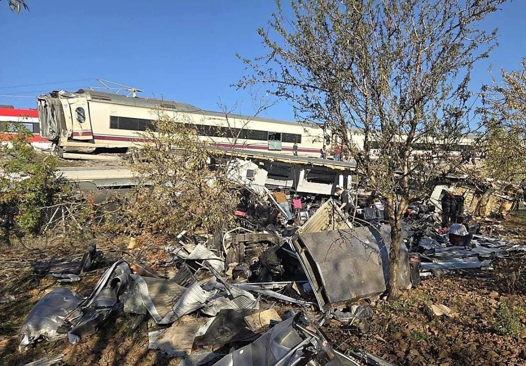 Choque del tren AVE 2080 y el tren Iryo 6076