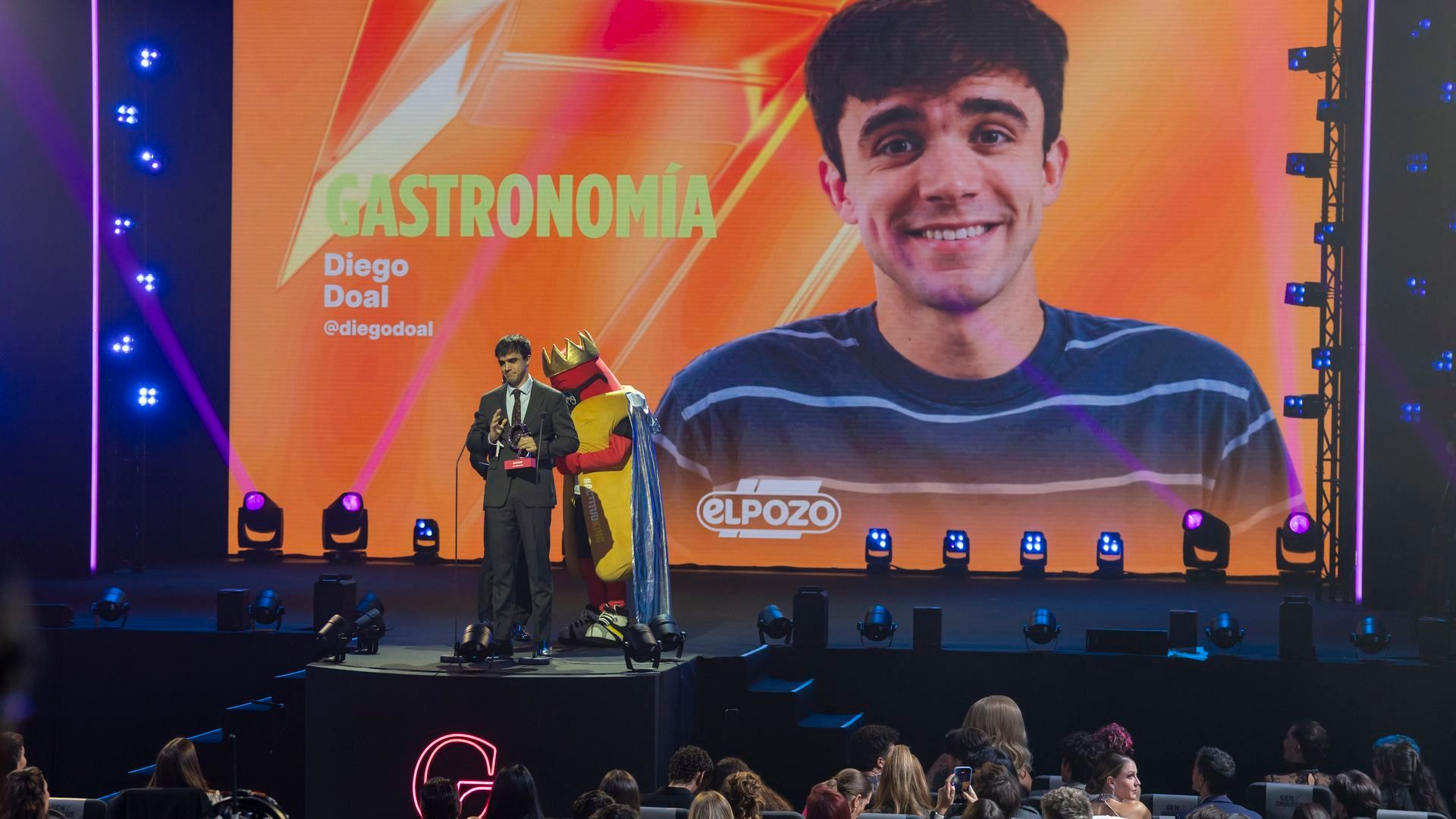 Diego Doal recogiendo su premio