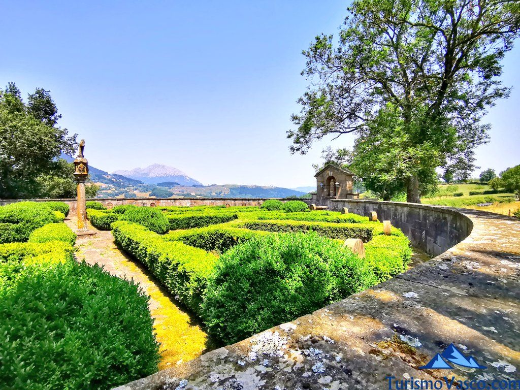 El único cementerio circular de Euskadi