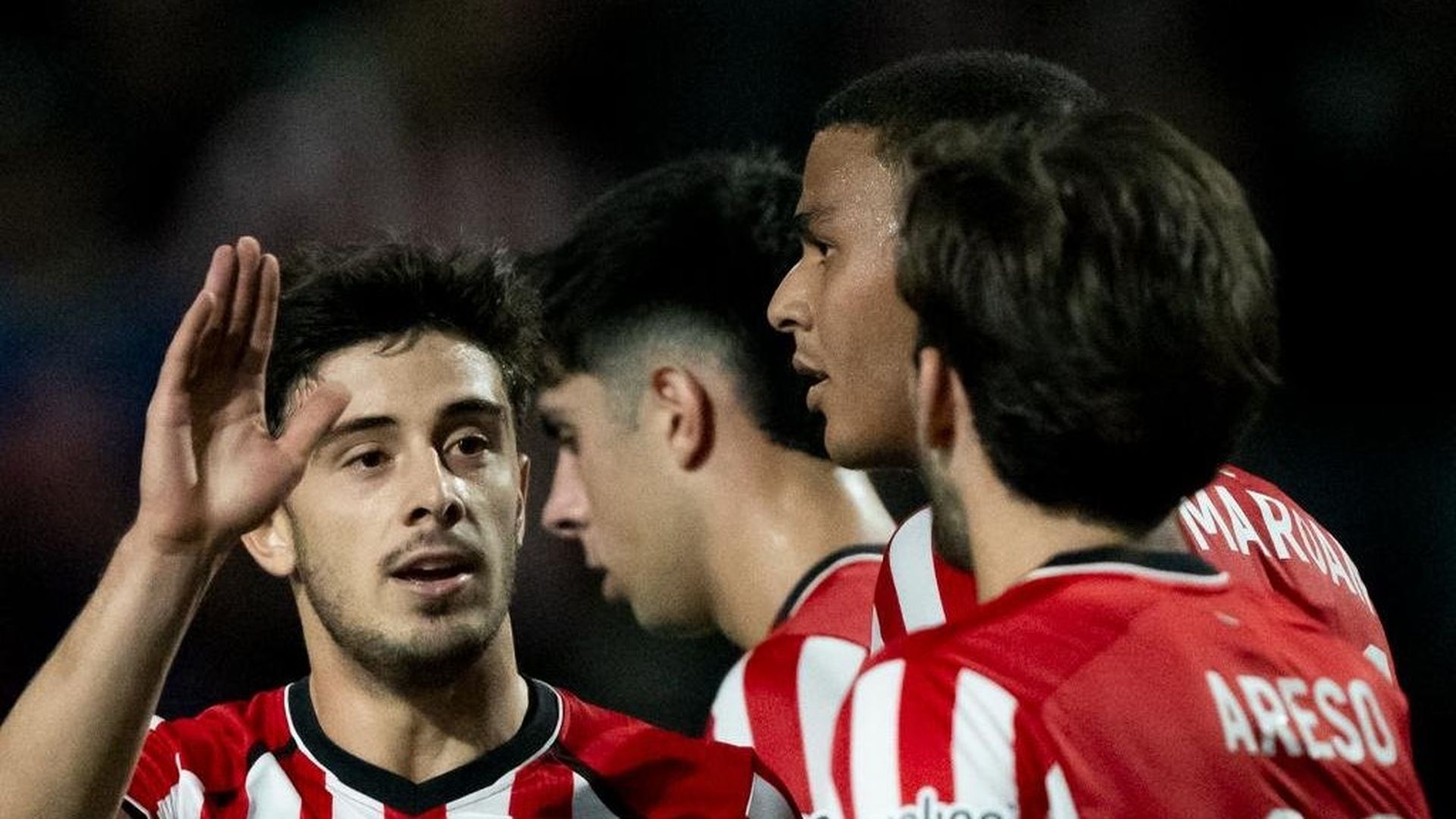 El Athletic celebra uno de sus goles al Prat El Athletic celebra uno de sus goles al Prat