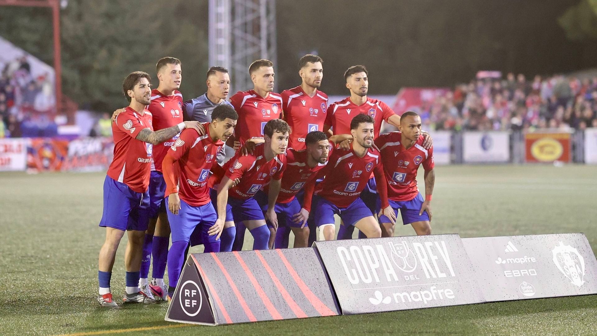 El equipo del Sporting Alcázar en Copa del Rey ante el Málaga CF El equipo del Sporting Alcázar en Copa del Rey ante el Málaga CF