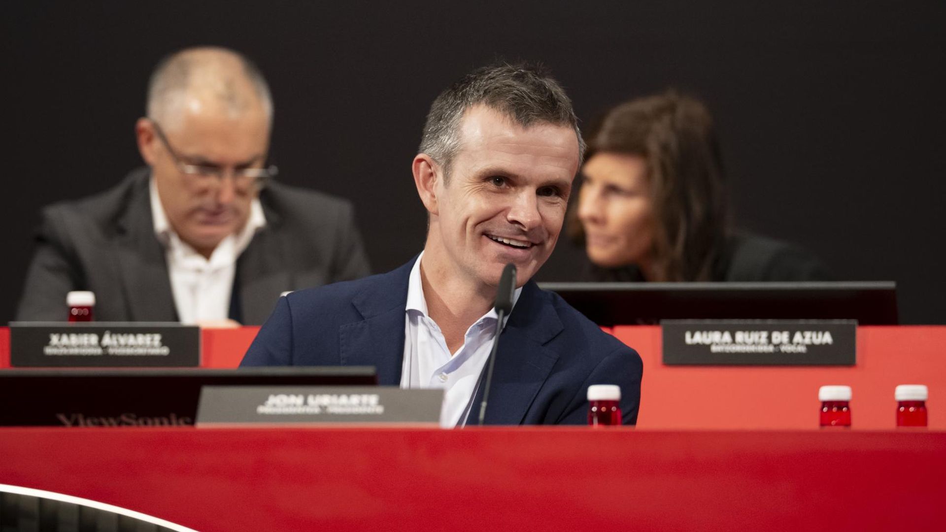 Jon Uriarte en la asamblea