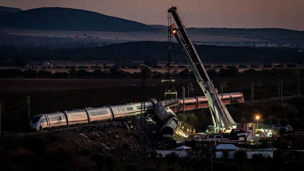 El tren AVE colisionó con el Iryo a una velocidad de entre 160 y 200 km/h, según el informe preliminar de la AITAT