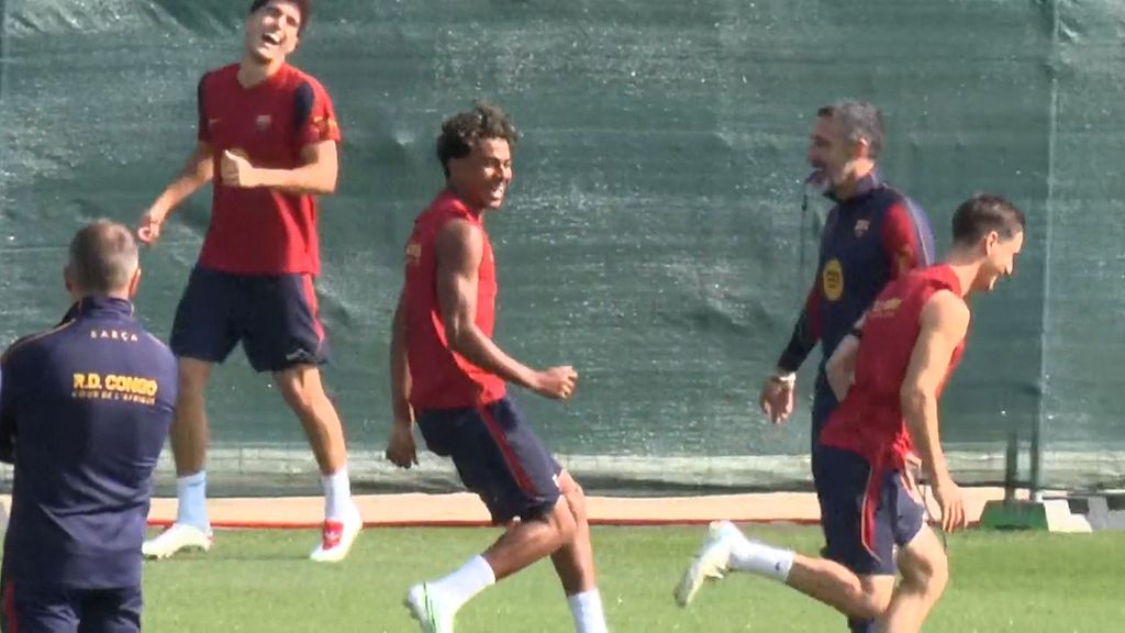 Las bromas de Lamine Yamal en el entreno terminan con los rumores de crisis en el vestuario del Barça