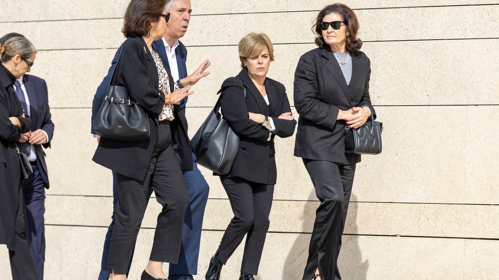 La emotiva carta de despedida de Soraya Sáenz de Santamaría a Fátima Báñez: "Vivirás en mí para siempre"